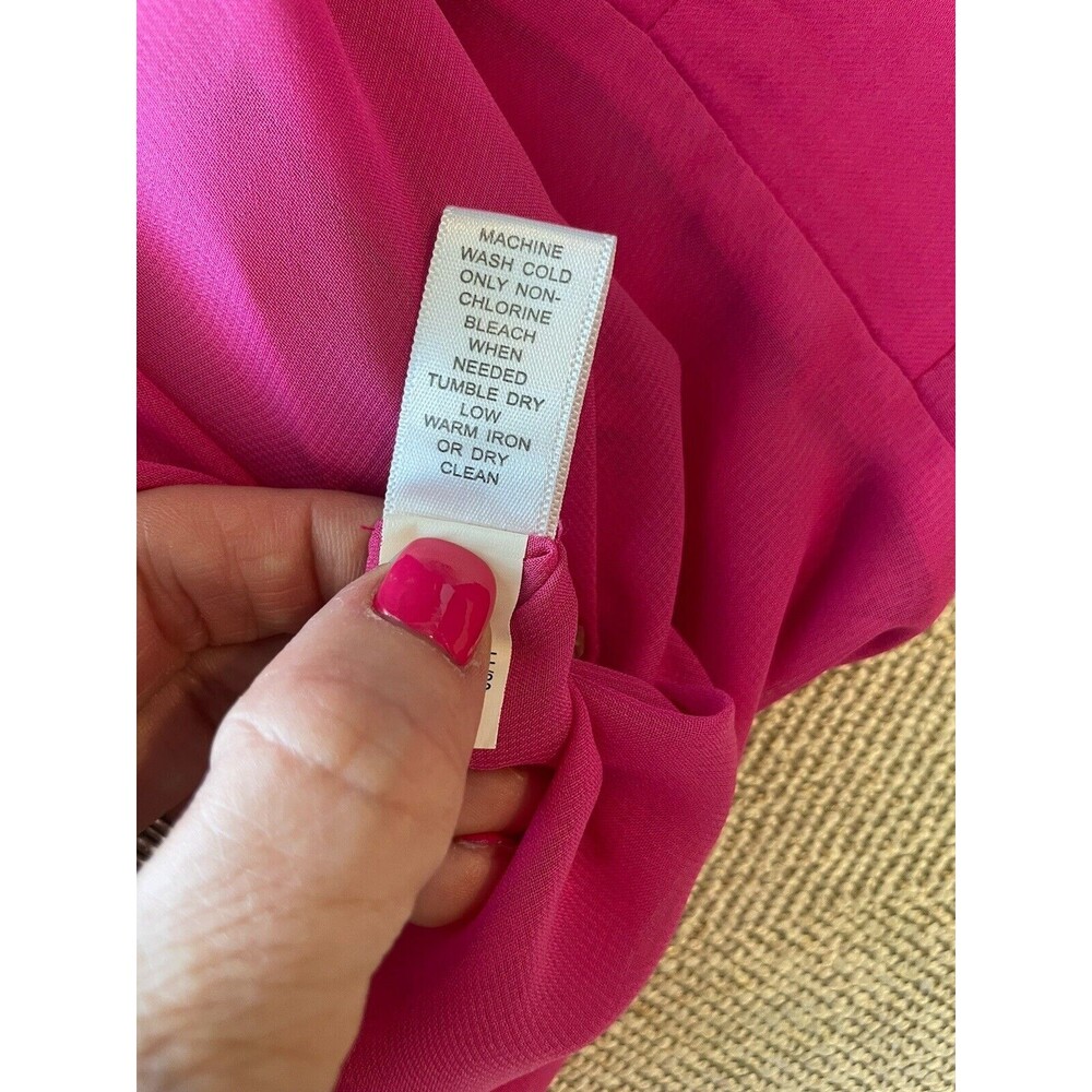 🎀 Banana Republic Barbie Pink Sleeveless V-Neck Blouse – Size 10 - Picture 7 of 7